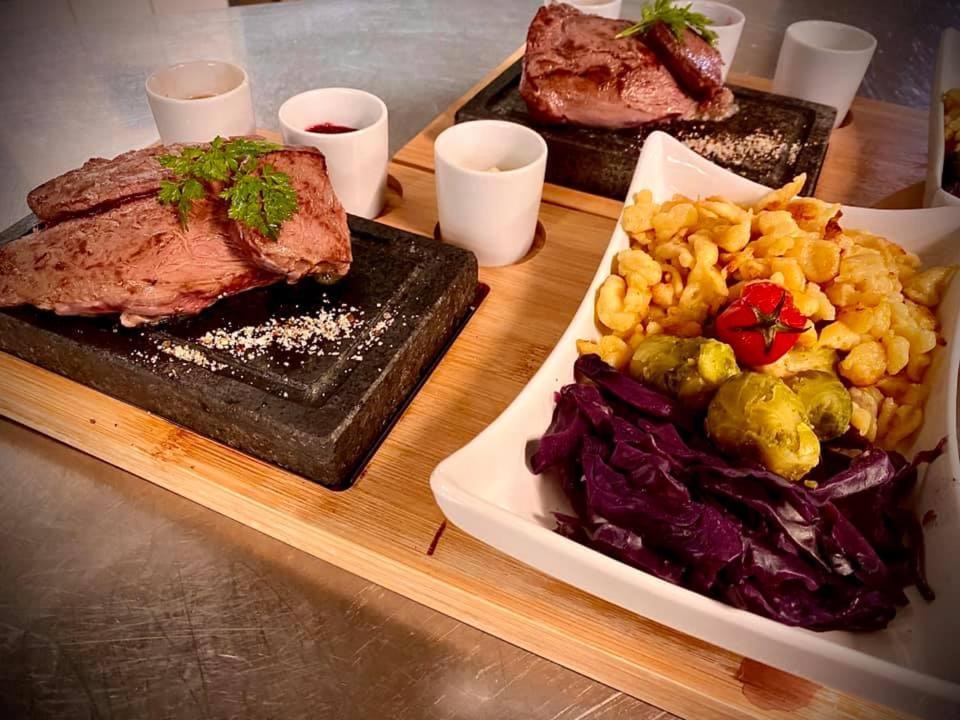 Hotel De Ville Du Sentier 르센티어 외부 사진